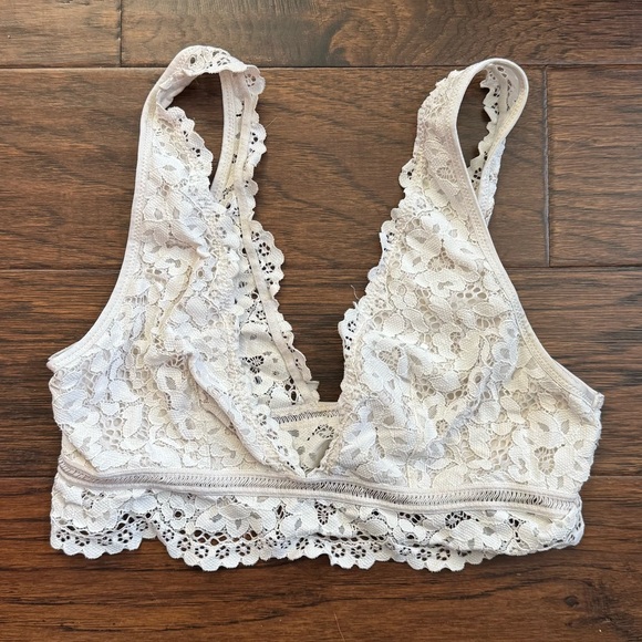 Victoria’s Secret “body by Victoria” lace bralette - Picture 1 of 4
